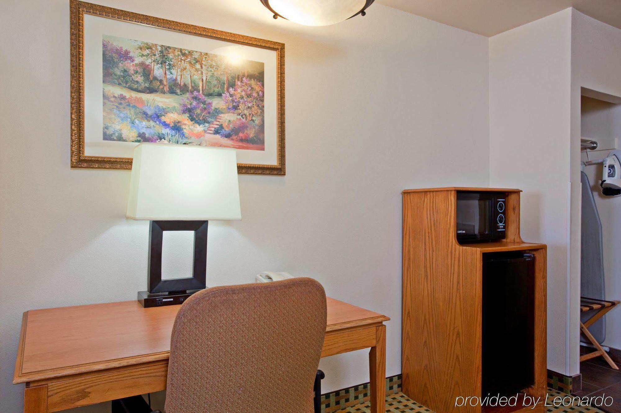 Holiday Inn Express Kingman By Ihg Стая снимка